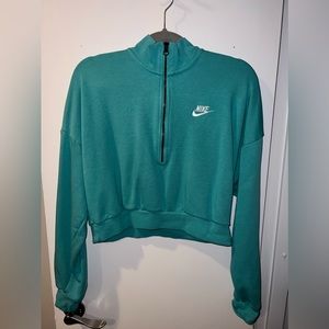 cropped half zip nike sweater!